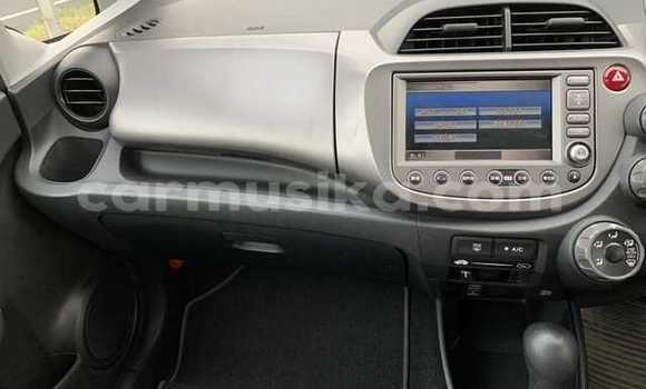 Acheter Occasion Voiture Honda Fit Blanc à Beitbridge, Matabeleland South Acheter Occasion Voiture Honda Fit Blanc à Beitbridge, Matabeleland South