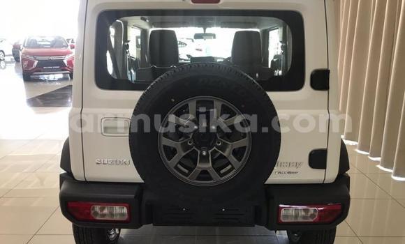 Nunua Ilio tumika Suzuki Jimny Nyeupe Gari ndani ya Beitbridge nchini Matabeleland Kusini Nunua Ilio tumika Suzuki Jimny Nyeupe Gari ndani ya Beitbridge nchini Matabeleland Kusini