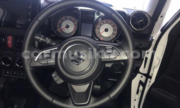 Nunua Ilio tumika Suzuki Jimny Nyeupe Gari ndani ya Beitbridge nchini Matabeleland Kusini Nunua Ilio tumika Suzuki Jimny Nyeupe Gari ndani ya Beitbridge nchini Matabeleland Kusini