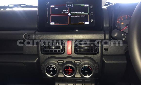 Nunua Ilio tumika Suzuki Jimny Nyeupe Gari ndani ya Beitbridge nchini Matabeleland Kusini Nunua Ilio tumika Suzuki Jimny Nyeupe Gari ndani ya Beitbridge nchini Matabeleland Kusini