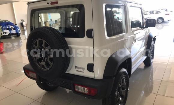 Nunua Ilio tumika Suzuki Jimny Nyeupe Gari ndani ya Beitbridge nchini Matabeleland Kusini Nunua Ilio tumika Suzuki Jimny Nyeupe Gari ndani ya Beitbridge nchini Matabeleland Kusini