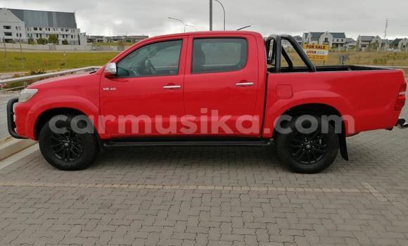 Buy Used Toyota Hilux Red Car in Beitbridge in Matabeleland South Buy Used Toyota Hilux Red Car in Beitbridge in Matabeleland South