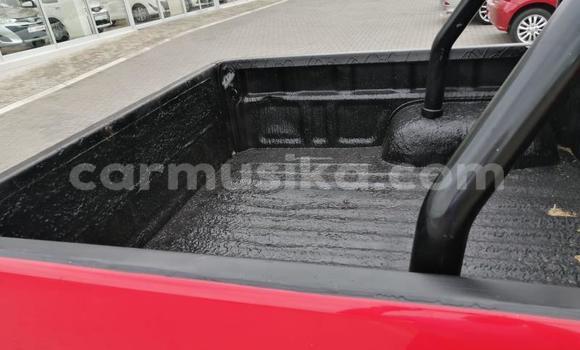 Buy Used Toyota Hilux Red Car in Beitbridge in Matabeleland South Buy Used Toyota Hilux Red Car in Beitbridge in Matabeleland South