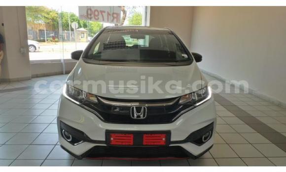 Buy Used Honda Jazz White Car in Beitbridge in Matabeleland South