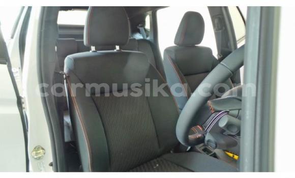 Buy Used Honda Jazz White Car in Beitbridge in Matabeleland South Buy Used Honda Jazz White Car in Beitbridge in Matabeleland South