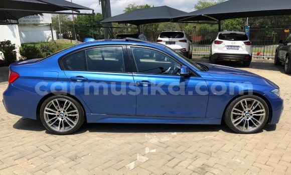 Acheter Occasion Voiture BMW 3–Series Bleu à Beitbridge, Matabeleland South Acheter Occasion Voiture BMW 3–Series Bleu à Beitbridge, Matabeleland South