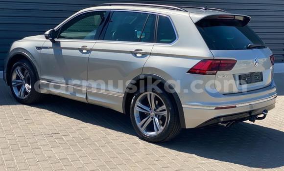 Acheter Occasion Voiture Volkswagen Tiguan Gris à Beitbridge, Matabeleland South Acheter Occasion Voiture Volkswagen Tiguan Gris à Beitbridge, Matabeleland South