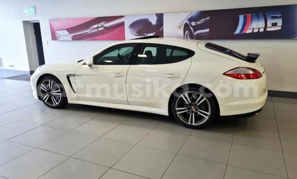 Buy Used Porsche Panamera White Car in Beitbridge in Matabeleland South Buy Used Porsche Panamera White Car in Beitbridge in Matabeleland South