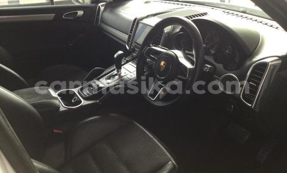 Buy Used Porsche Cayenne White Car in Beitbridge in Matabeleland South Buy Used Porsche Cayenne White Car in Beitbridge in Matabeleland South