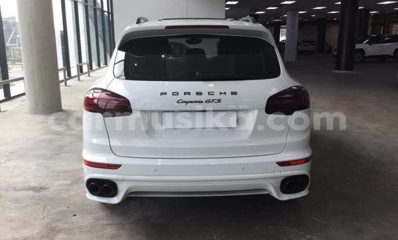 Buy Used Porsche Cayenne White Car in Beitbridge in Matabeleland South Buy Used Porsche Cayenne White Car in Beitbridge in Matabeleland South