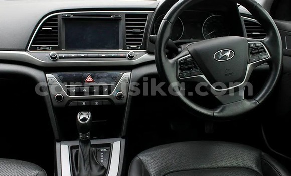 Acheter Occasion Voiture Hyundai Elantra Blanc à Beitbridge, Matabeleland South Acheter Occasion Voiture Hyundai Elantra Blanc à Beitbridge, Matabeleland South