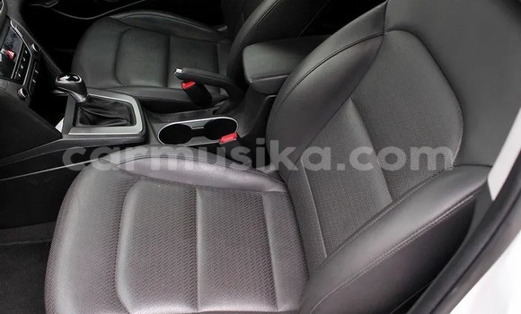 Acheter Occasion Voiture Hyundai Elantra Blanc à Beitbridge, Matabeleland South Acheter Occasion Voiture Hyundai Elantra Blanc à Beitbridge, Matabeleland South