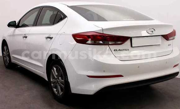 Acheter Occasion Voiture Hyundai Elantra Blanc à Beitbridge, Matabeleland South Acheter Occasion Voiture Hyundai Elantra Blanc à Beitbridge, Matabeleland South