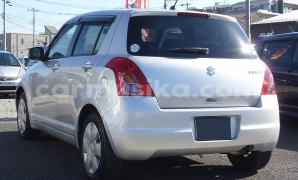 Nunua Ilio tumika Suzuki Swift Fedha Gari ndani ya Beitbridge nchini Matabeleland Kusini Nunua Ilio tumika Suzuki Swift Fedha Gari ndani ya Beitbridge nchini Matabeleland Kusini