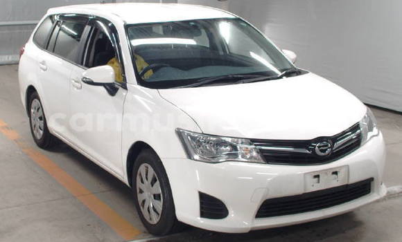 Nunua Ilio tumika Toyota Corolla Nyeupe Gari ndani ya Beitbridge nchini Matabeleland Kusini