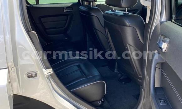 Tenga Tsaru Hummer H3 Sirivha Mota in Beitbridge in Matabeleland South Tenga Tsaru Hummer H3 Sirivha Mota in Beitbridge in Matabeleland South