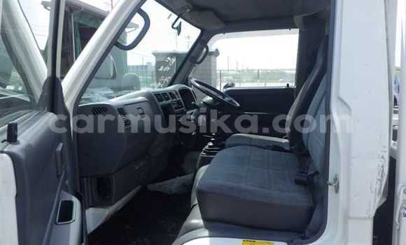 Nunua Ilio tumika Toyota Dyna Nyeupe Gari ndani ya Beitbridge nchini Matabeleland Kusini Nunua Ilio tumika Toyota Dyna Nyeupe Gari ndani ya Beitbridge nchini Matabeleland Kusini