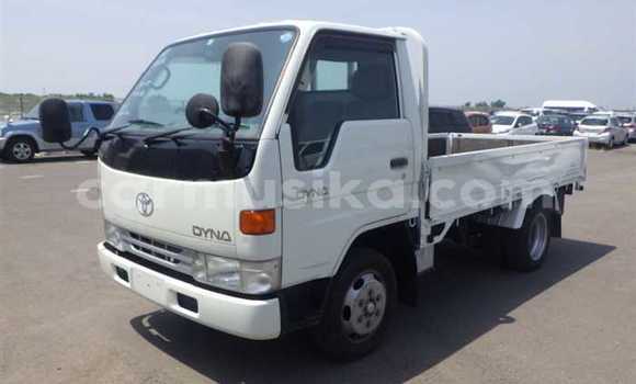 Nunua Ilio tumika Toyota Dyna Nyeupe Gari ndani ya Beitbridge nchini Matabeleland Kusini Nunua Ilio tumika Toyota Dyna Nyeupe Gari ndani ya Beitbridge nchini Matabeleland Kusini