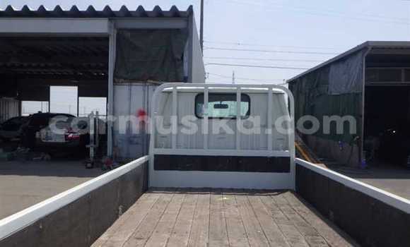 Nunua Ilio tumika Toyota Dyna Nyeupe Gari ndani ya Beitbridge nchini Matabeleland Kusini Nunua Ilio tumika Toyota Dyna Nyeupe Gari ndani ya Beitbridge nchini Matabeleland Kusini