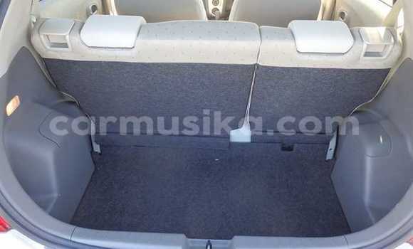 Acheter Occasion Voiture Toyota Vitz Gris à Beitbridge, Matabeleland South Acheter Occasion Voiture Toyota Vitz Gris à Beitbridge, Matabeleland South