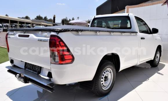 Acheter Occasion Voiture Toyota Hilux Blanc à Beitbridge, Matabeleland South Acheter Occasion Voiture Toyota Hilux Blanc à Beitbridge, Matabeleland South