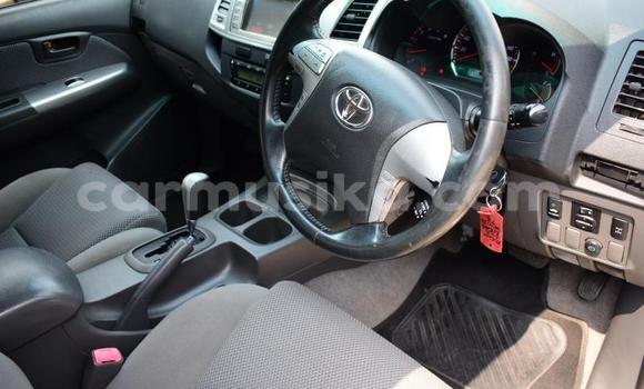 Buy Used Toyota Hilux White Car in Beitbridge in Matabeleland South Buy Used Toyota Hilux White Car in Beitbridge in Matabeleland South