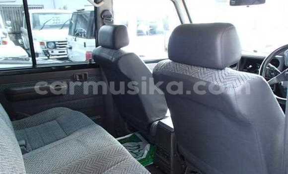 Acheter Occasion Voiture Toyota Land Cruiser Autre à Beitbridge, Matabeleland South Acheter Occasion Voiture Toyota Land Cruiser Autre à Beitbridge, Matabeleland South