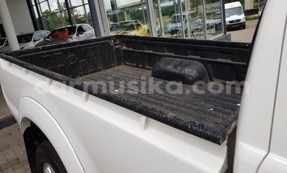 Acheter Occasion Voiture Toyota Hilux Blanc à Beitbridge, Matabeleland South Acheter Occasion Voiture Toyota Hilux Blanc à Beitbridge, Matabeleland South