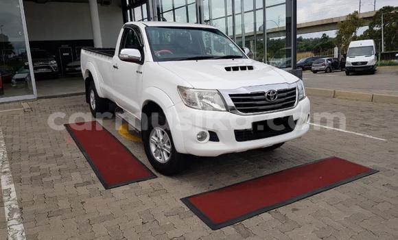 Acheter Occasion Voiture Toyota Hilux Blanc à Beitbridge, Matabeleland South Acheter Occasion Voiture Toyota Hilux Blanc à Beitbridge, Matabeleland South