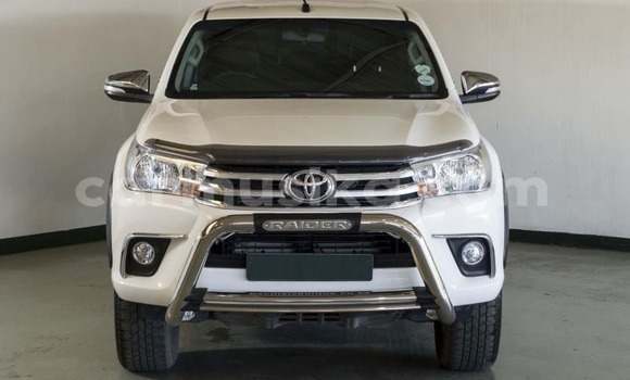 Nunua Ilio tumika Toyota Hilux Nyeupe Gari ndani ya Beitbridge nchini Matabeleland Kusini Nunua Ilio tumika Toyota Hilux Nyeupe Gari ndani ya Beitbridge nchini Matabeleland Kusini