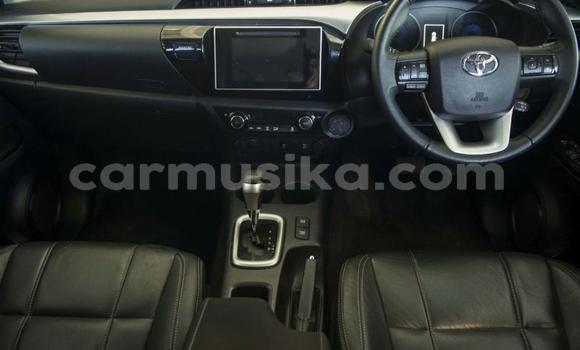 Nunua Ilio tumika Toyota Hilux Nyeupe Gari ndani ya Beitbridge nchini Matabeleland Kusini Nunua Ilio tumika Toyota Hilux Nyeupe Gari ndani ya Beitbridge nchini Matabeleland Kusini