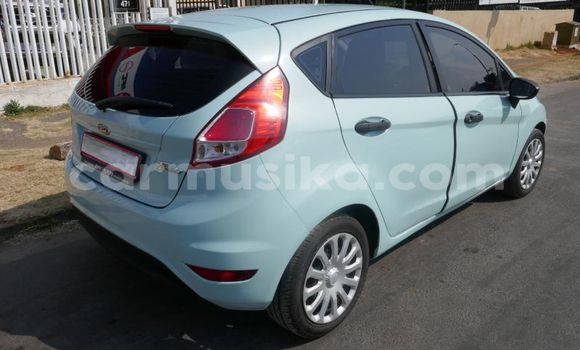 Acheter Occasion Voiture Ford Fiesta Bleu à Beitbridge, Matabeleland South Acheter Occasion Voiture Ford Fiesta Bleu à Beitbridge, Matabeleland South