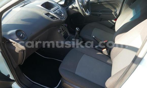 Acheter Occasion Voiture Ford Fiesta Bleu à Beitbridge, Matabeleland South Acheter Occasion Voiture Ford Fiesta Bleu à Beitbridge, Matabeleland South