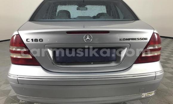 Acheter Occasion Voiture Mercedes‒Benz C–Class Gris à Beitbridge, Matabeleland South Acheter Occasion Voiture Mercedes‒Benz C–Class Gris à Beitbridge, Matabeleland South