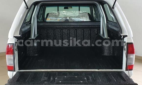 Tenga Tsaru Nissan NP 300 Chena Mota in Beitbridge in Matabeleland South Tenga Tsaru Nissan NP 300 Chena Mota in Beitbridge in Matabeleland South