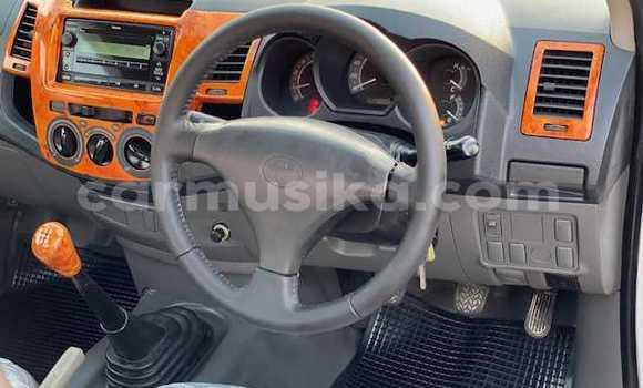 Buy Used Toyota Hiluxe Revo White Car in Beitbridge in Matabeleland South Buy Used Toyota Hiluxe Revo White Car in Beitbridge in Matabeleland South