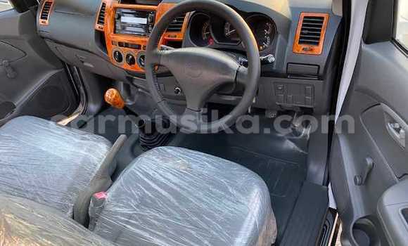 Buy Used Toyota Hiluxe Revo White Car in Beitbridge in Matabeleland South Buy Used Toyota Hiluxe Revo White Car in Beitbridge in Matabeleland South