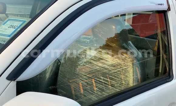 Buy Used Toyota Hiluxe Revo White Car in Beitbridge in Matabeleland South Buy Used Toyota Hiluxe Revo White Car in Beitbridge in Matabeleland South