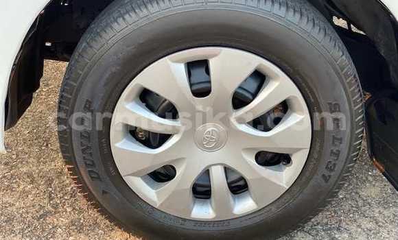 Buy Used Toyota Hiluxe Revo White Car in Beitbridge in Matabeleland South Buy Used Toyota Hiluxe Revo White Car in Beitbridge in Matabeleland South