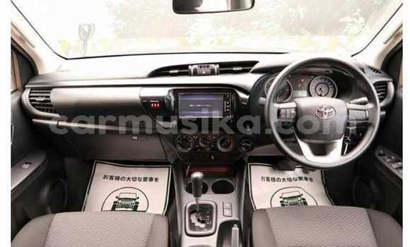 Nunua Ilio tumika Toyota Hilux Nyeusi Gari ndani ya Beitbridge nchini Matabeleland Kusini Nunua Ilio tumika Toyota Hilux Nyeusi Gari ndani ya Beitbridge nchini Matabeleland Kusini