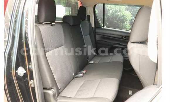 Nunua Ilio tumika Toyota Hilux Nyeusi Gari ndani ya Beitbridge nchini Matabeleland Kusini Nunua Ilio tumika Toyota Hilux Nyeusi Gari ndani ya Beitbridge nchini Matabeleland Kusini