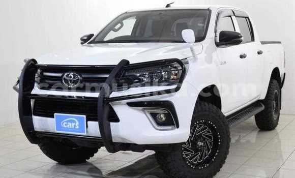Buy Used Toyota Hilux White Car in Beitbridge in Matabeleland South Buy Used Toyota Hilux White Car in Beitbridge in Matabeleland South