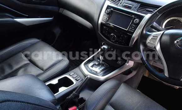 Nunua Ilio tumika Nissan Navara Nyekundu Gari ndani ya Beitbridge nchini Matabeleland Kusini Nunua Ilio tumika Nissan Navara Nyekundu Gari ndani ya Beitbridge nchini Matabeleland Kusini