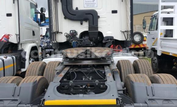 Tenga Tsaru Scania R420 Chena Rori in Beitbridge in Matabeleland South Tenga Tsaru Scania R420 Chena Rori in Beitbridge in Matabeleland South