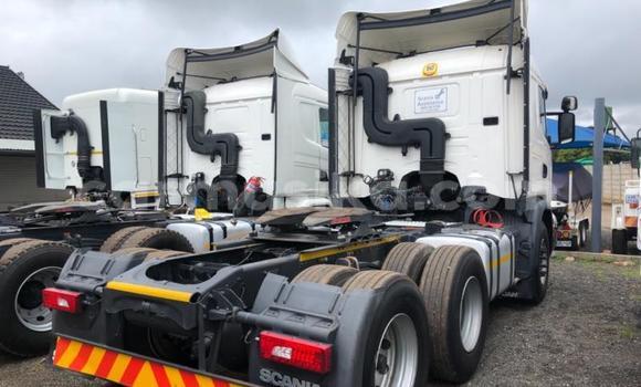 Tenga Tsaru Scania R420 Chena Rori in Beitbridge in Matabeleland South Tenga Tsaru Scania R420 Chena Rori in Beitbridge in Matabeleland South