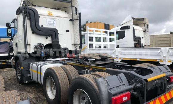 Tenga Tsaru Scania R420 Chena Rori in Beitbridge in Matabeleland South Tenga Tsaru Scania R420 Chena Rori in Beitbridge in Matabeleland South