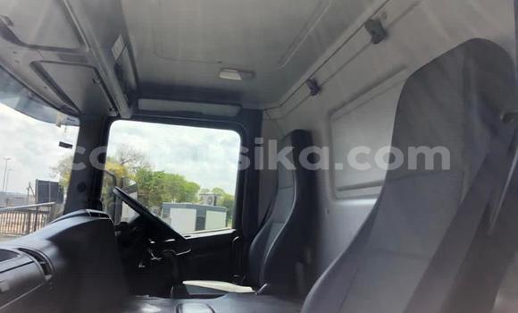 Acheter Occasion Utilitaire Scania R420 Blanc à Beitbridge, Matabeleland South Acheter Occasion Utilitaire Scania R420 Blanc à Beitbridge, Matabeleland South