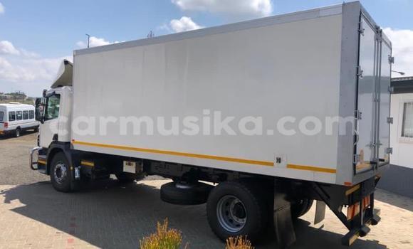 Acheter Occasion Utilitaire Scania R420 Blanc à Beitbridge, Matabeleland South Acheter Occasion Utilitaire Scania R420 Blanc à Beitbridge, Matabeleland South