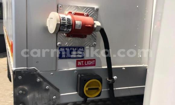 Acheter Occasion Utilitaire Scania R420 Blanc à Beitbridge, Matabeleland South Acheter Occasion Utilitaire Scania R420 Blanc à Beitbridge, Matabeleland South