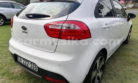 Nunua Ilio tumika Kia Rio Nyeupe Gari ndani ya Beitbridge nchini Matabeleland Kusini Nunua Ilio tumika Kia Rio Nyeupe Gari ndani ya Beitbridge nchini Matabeleland Kusini